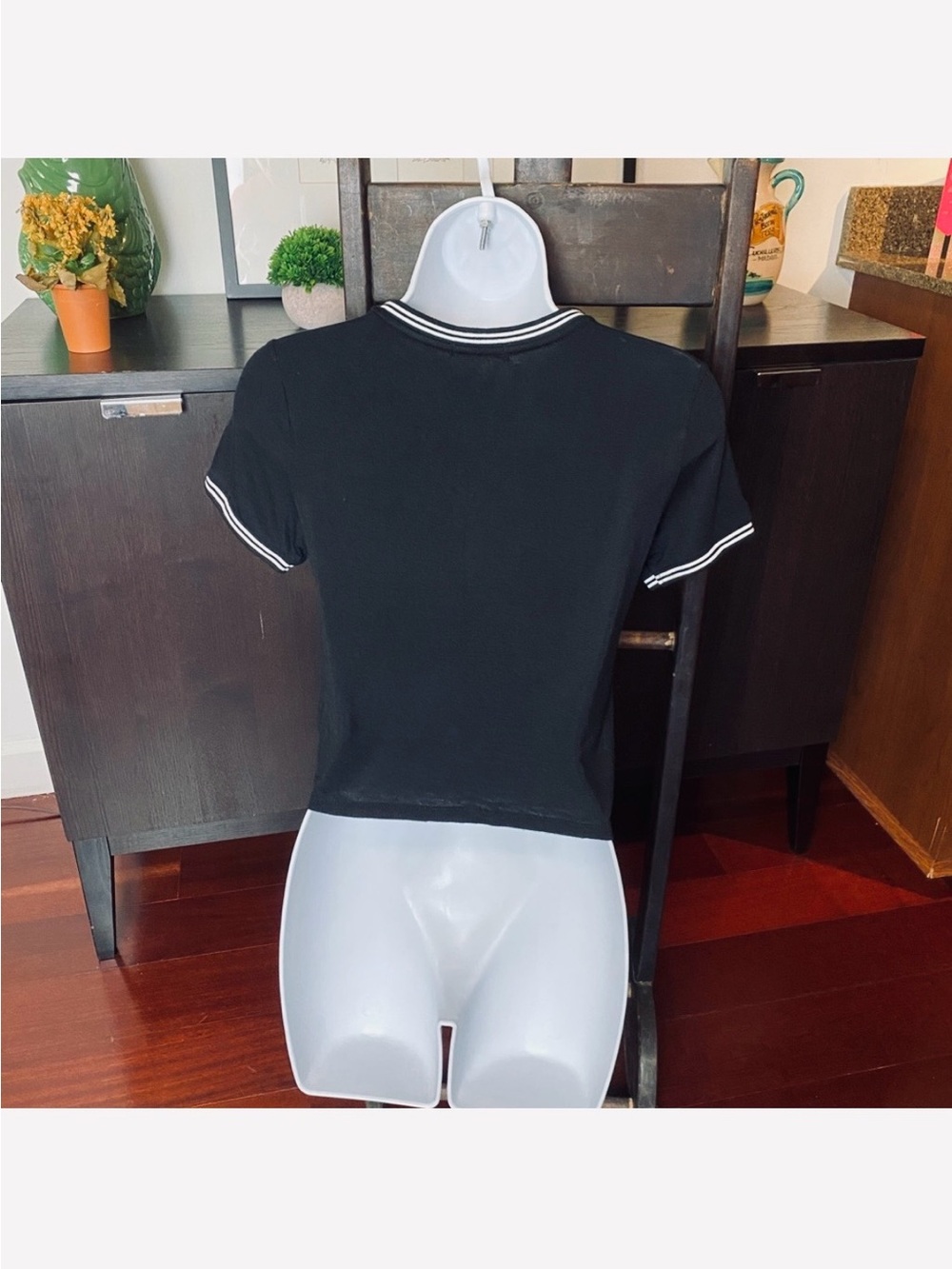 Black Cropped Ringer Tee - Picture 6 of 7